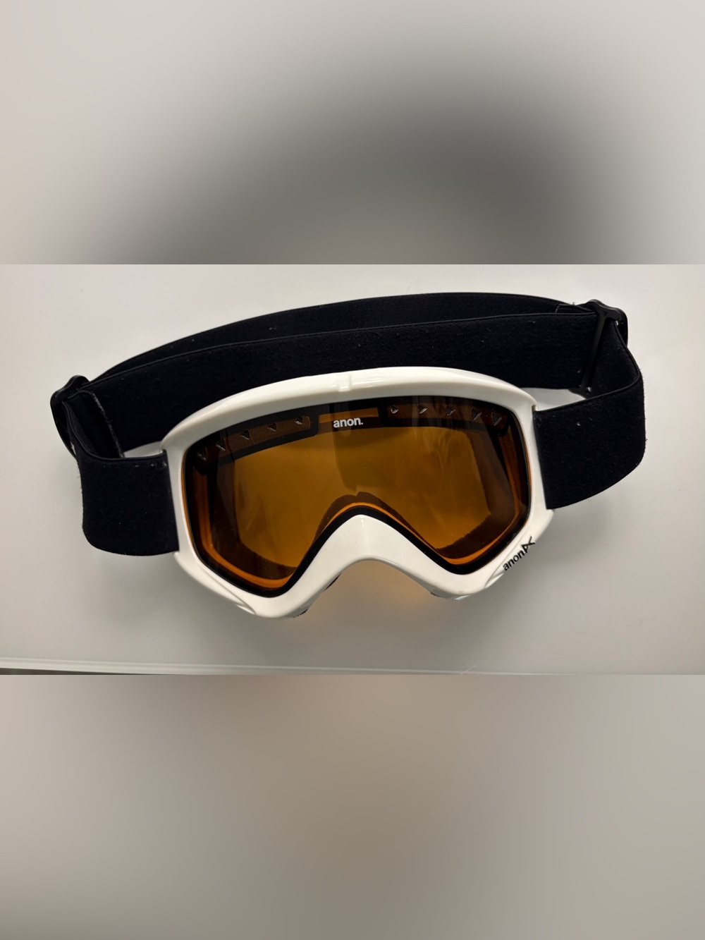 Anon by Burton Tracker 2.0 Ski Snowboard Goggles White Amber Lens Unisex